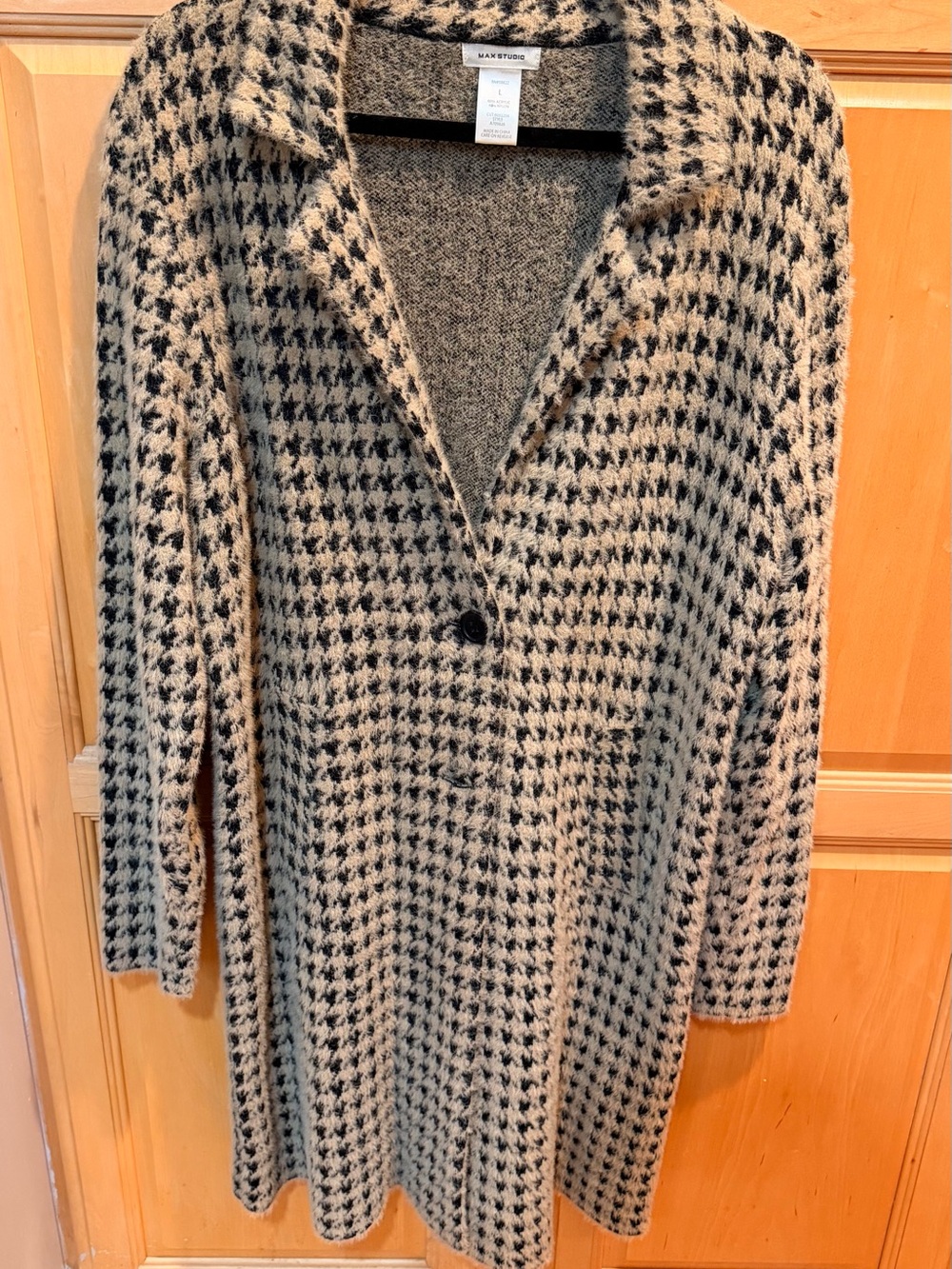 Max Studio Beige and Black Houndstooth Knit Coat